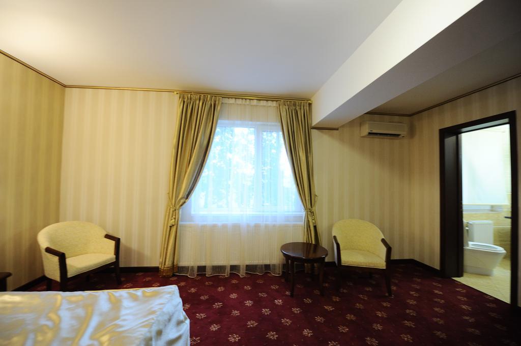 Hotel Mondial - באיה מראה חיצוני תמונה